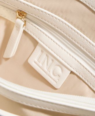 Soft Ajae 3D Flower Shoulder