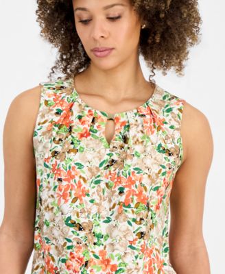 Women's Pleated Sleeveless Keyhole Top