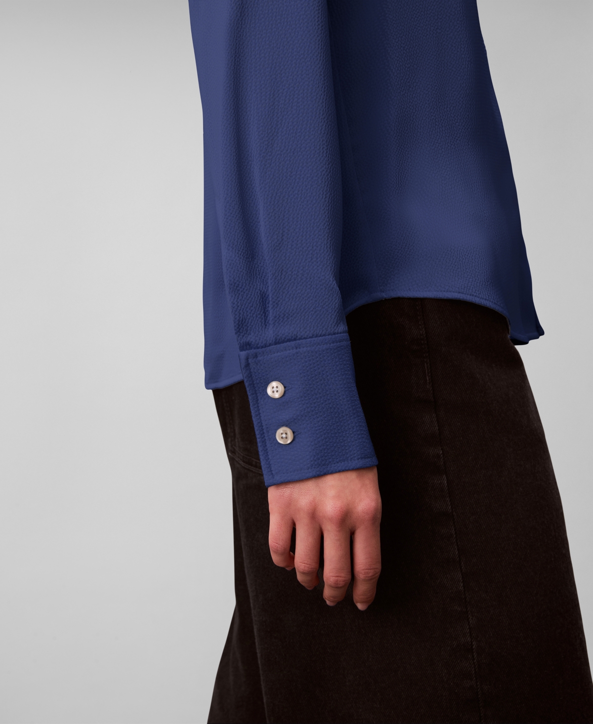 Calvin Klein Women's Hammered Fitted Collared Shirt