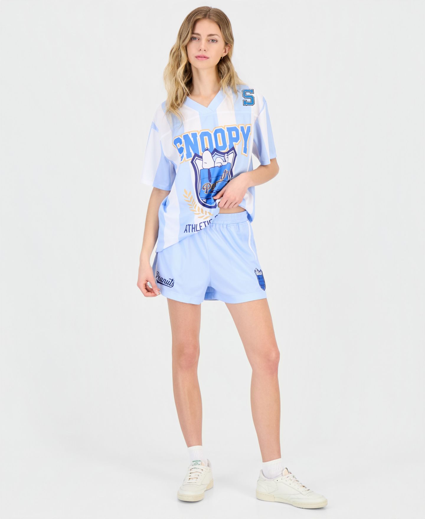 Женские шорты Love Tribe Juniors' Snoopy Graphic-Print Jersey Shorts, цвет: Ледяной — фото 1