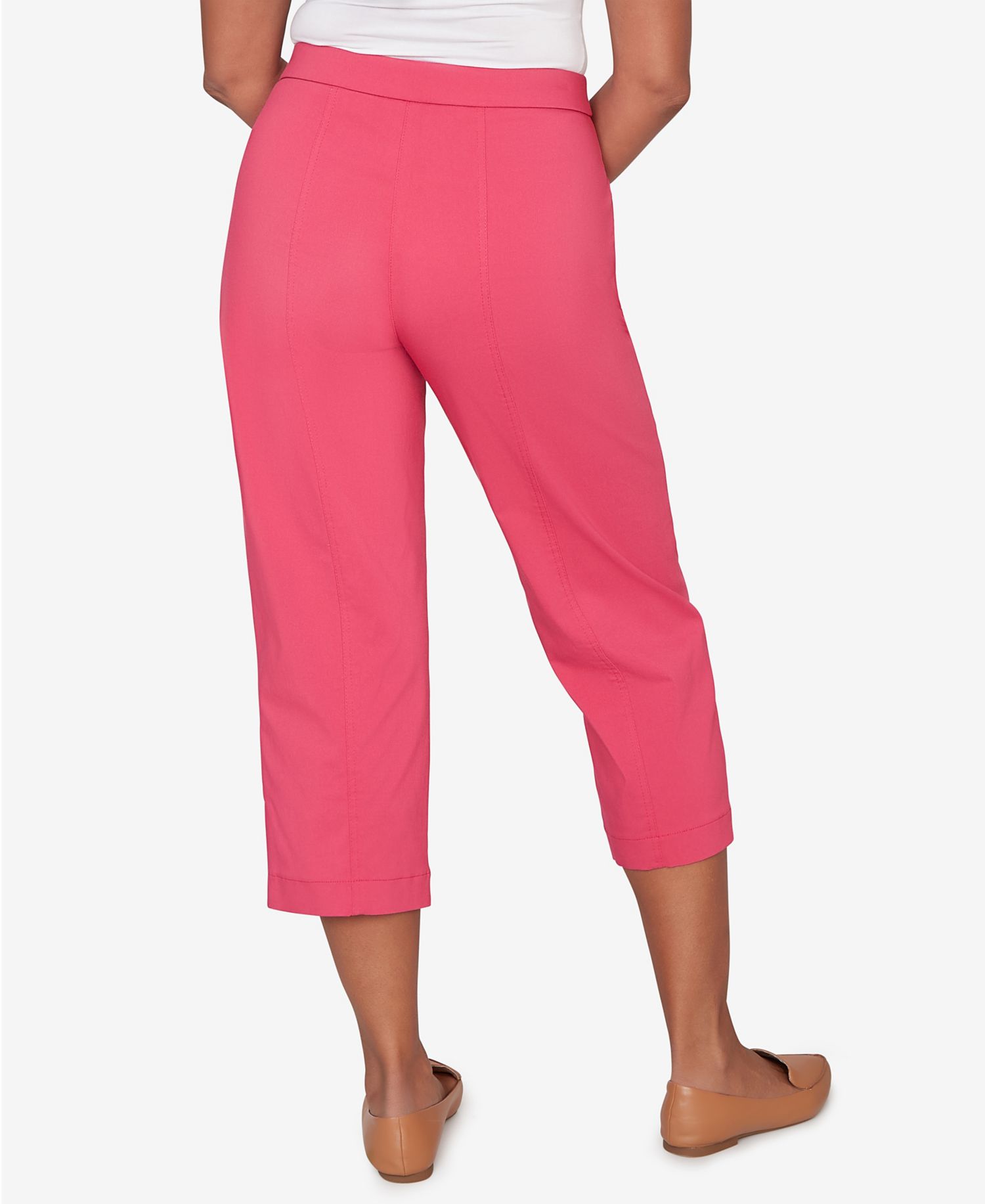 Women's The Royal Treatment Relaxed Flat Front Patch Pocket Capri