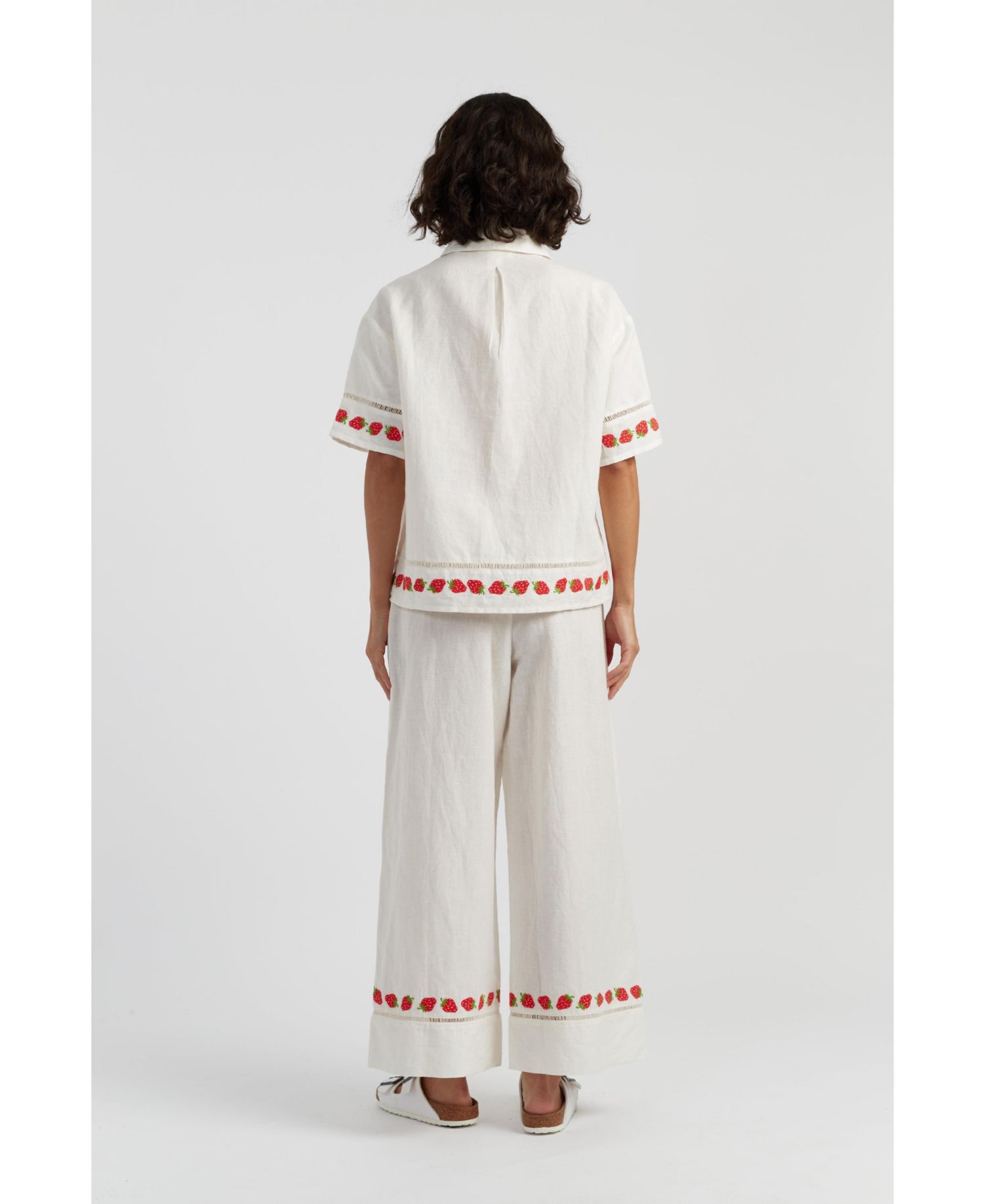 Women's Chinti and Parker Linen-Blend Strawberry Shirt