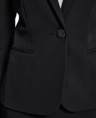 Women’s One-Button Blazer