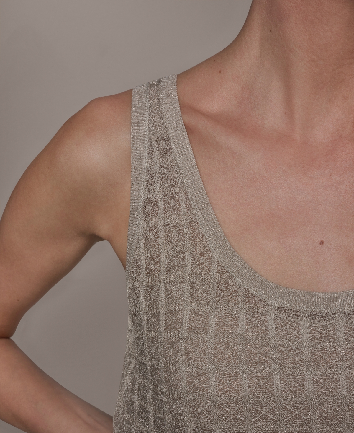 Donna Karan New York Women's Grid Pattern Sleeveless Sweater