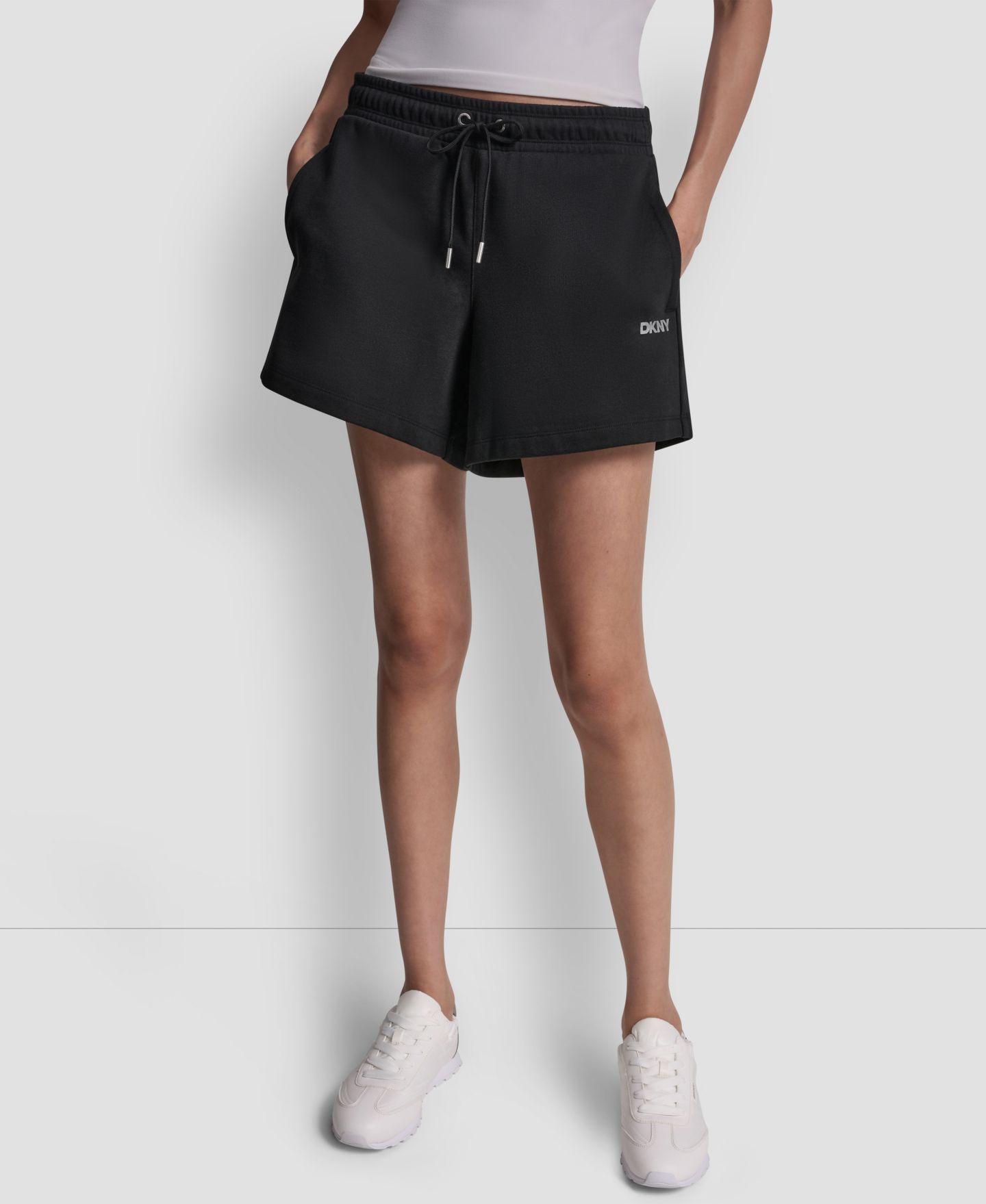 Женские шорты DKNY Sport Foil Logo, цвет: Чёрный / Серебряный — фото 1