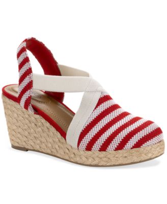 Women's Siennaa Closed Toe Wedge Espadrilles