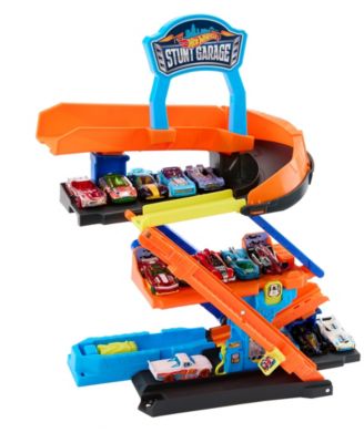 City Transforming Stunt Garage Playset