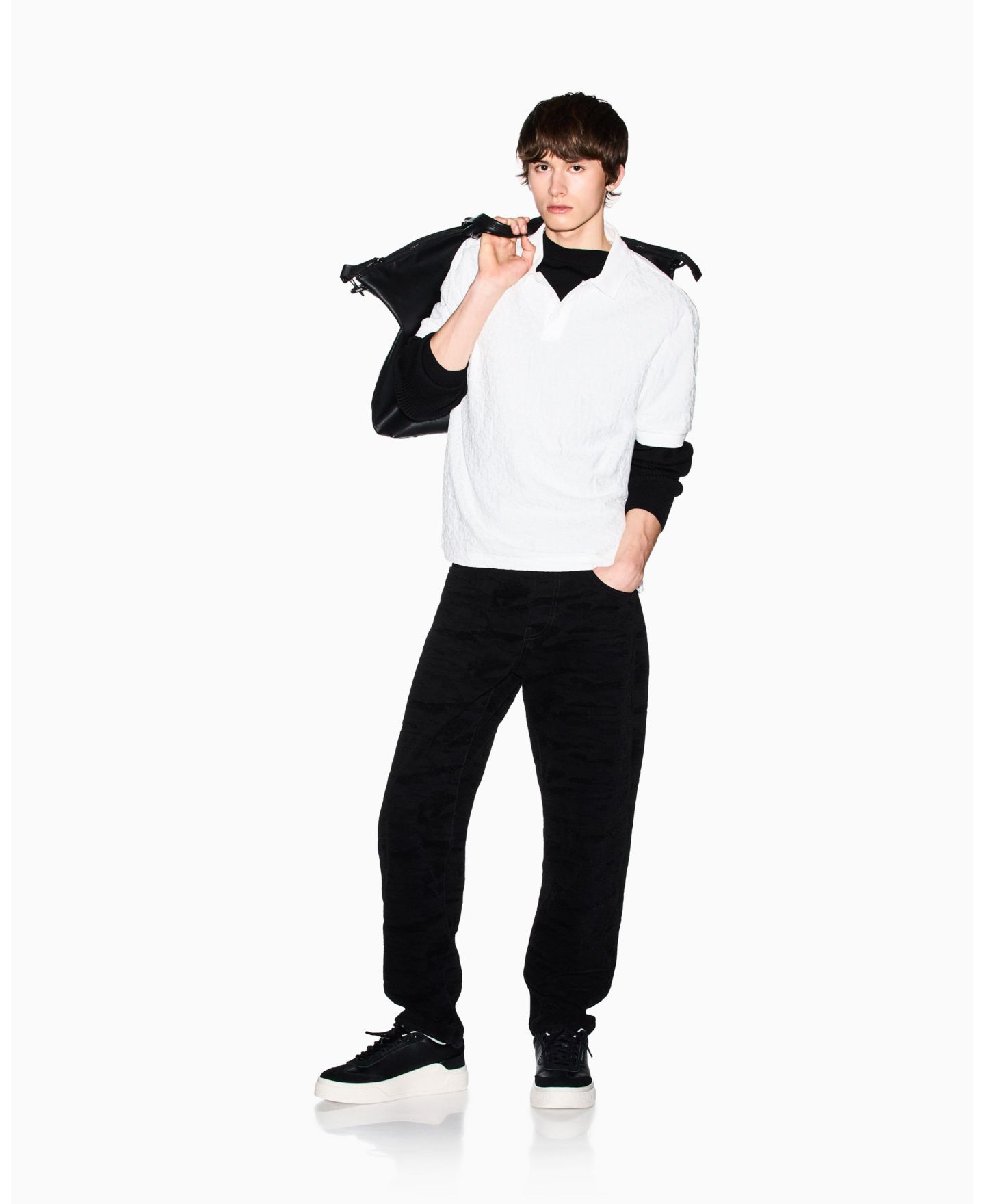 Мужское поло A|X Armani Exchange Short Sleeve Mercerized Cotton All Over Logo Print Polo Shirt, цвет: Молочный белый — фото 2