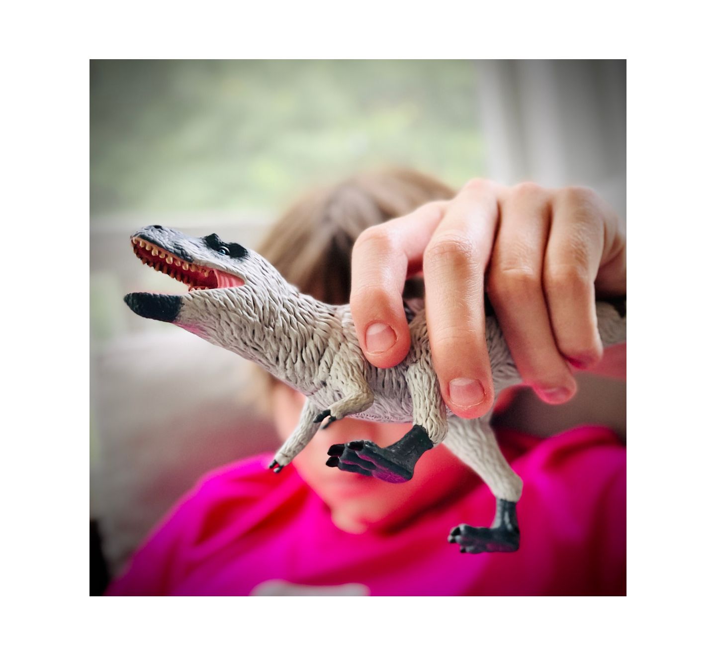 Детская фигурка Safari Ltd. Nanuqsaurus Wild Safari Prehistoric World Feathered 9.5", от 3 лет, цвет: Разноцветный — фото 2