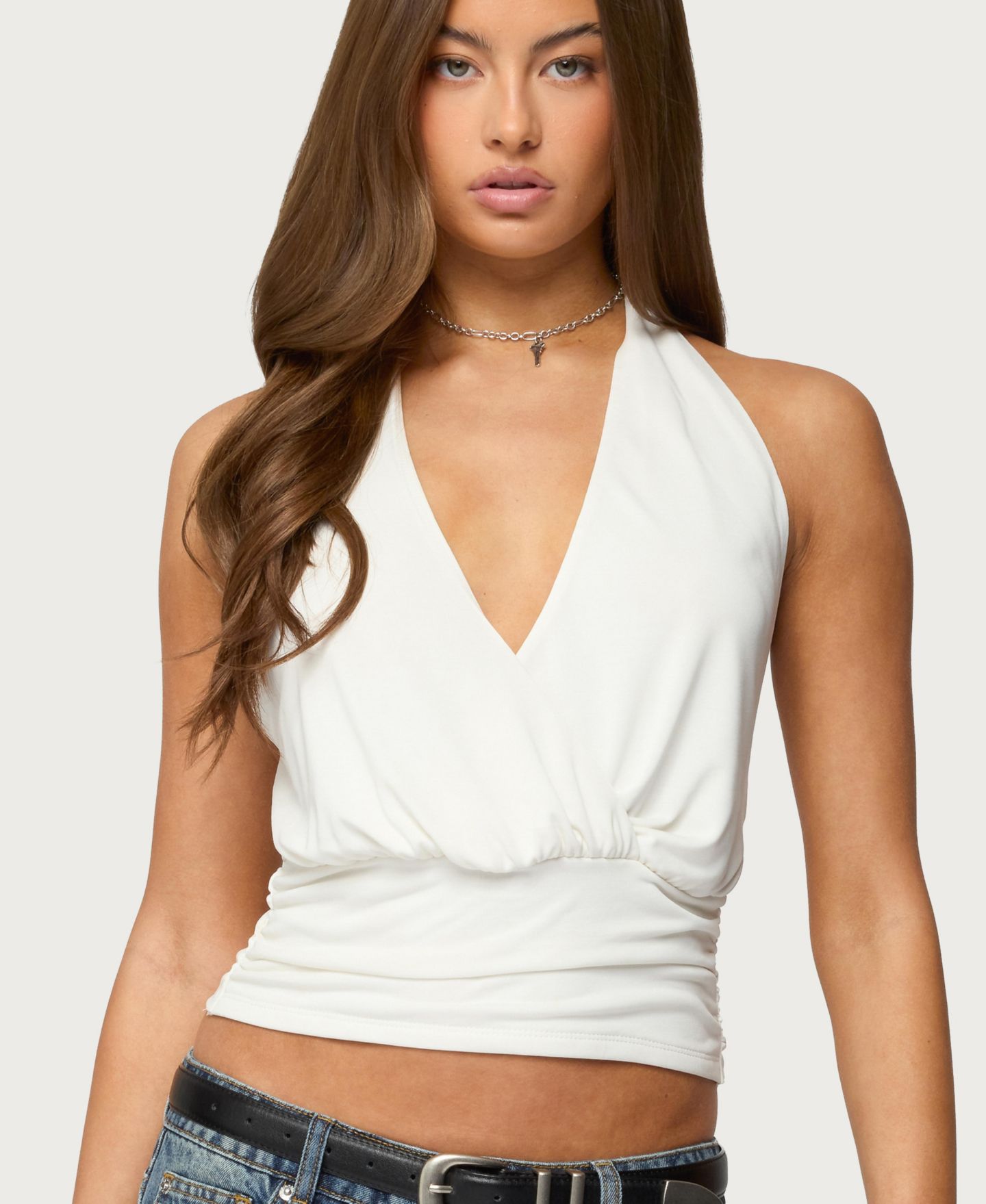 Женский топ Edikted Niya V Neck Halter, цвет: Белый — фото 1