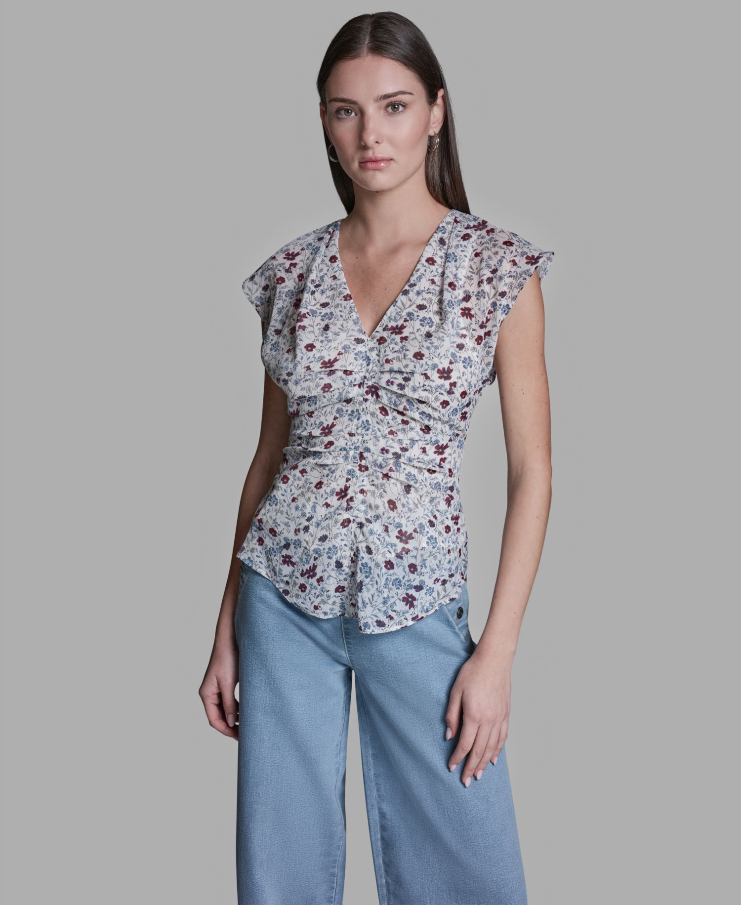 Women's V-Neck Sleeveless Ruched Detail Top