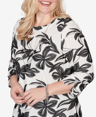 Women's Crowd Pleaser Embroidered Flower Top with Necklace