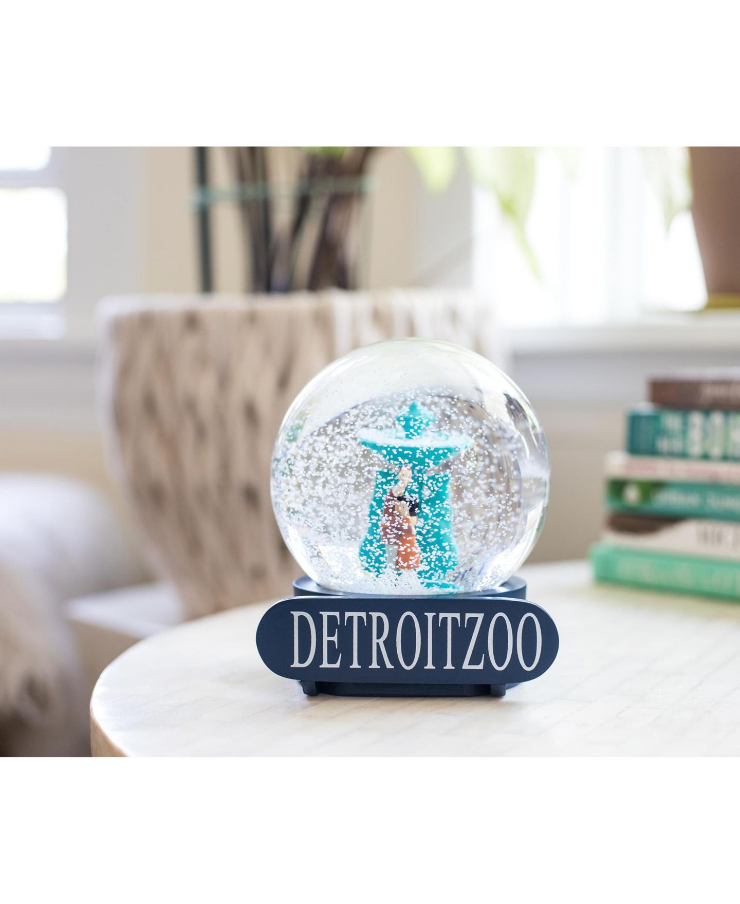 Детские фигурки Surreal Entertainment Coraline Detroit Zoo 6" Snow Globe, 1-Piece, Ages 14+, цвет: Синий — фото 5
