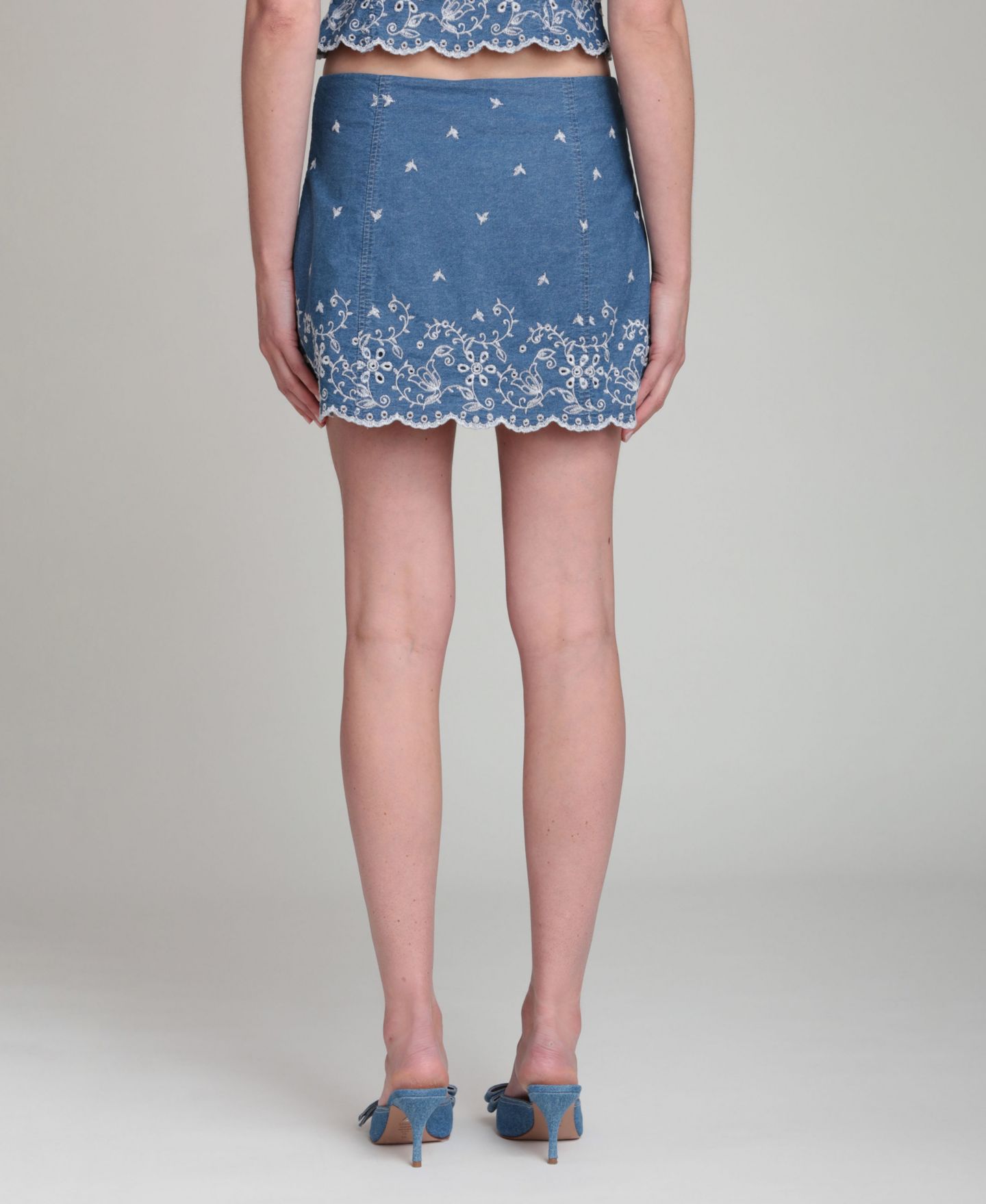 Женская юбка Avec Les Filles Scallop Hem Mini, цвет: Синий — фото 4