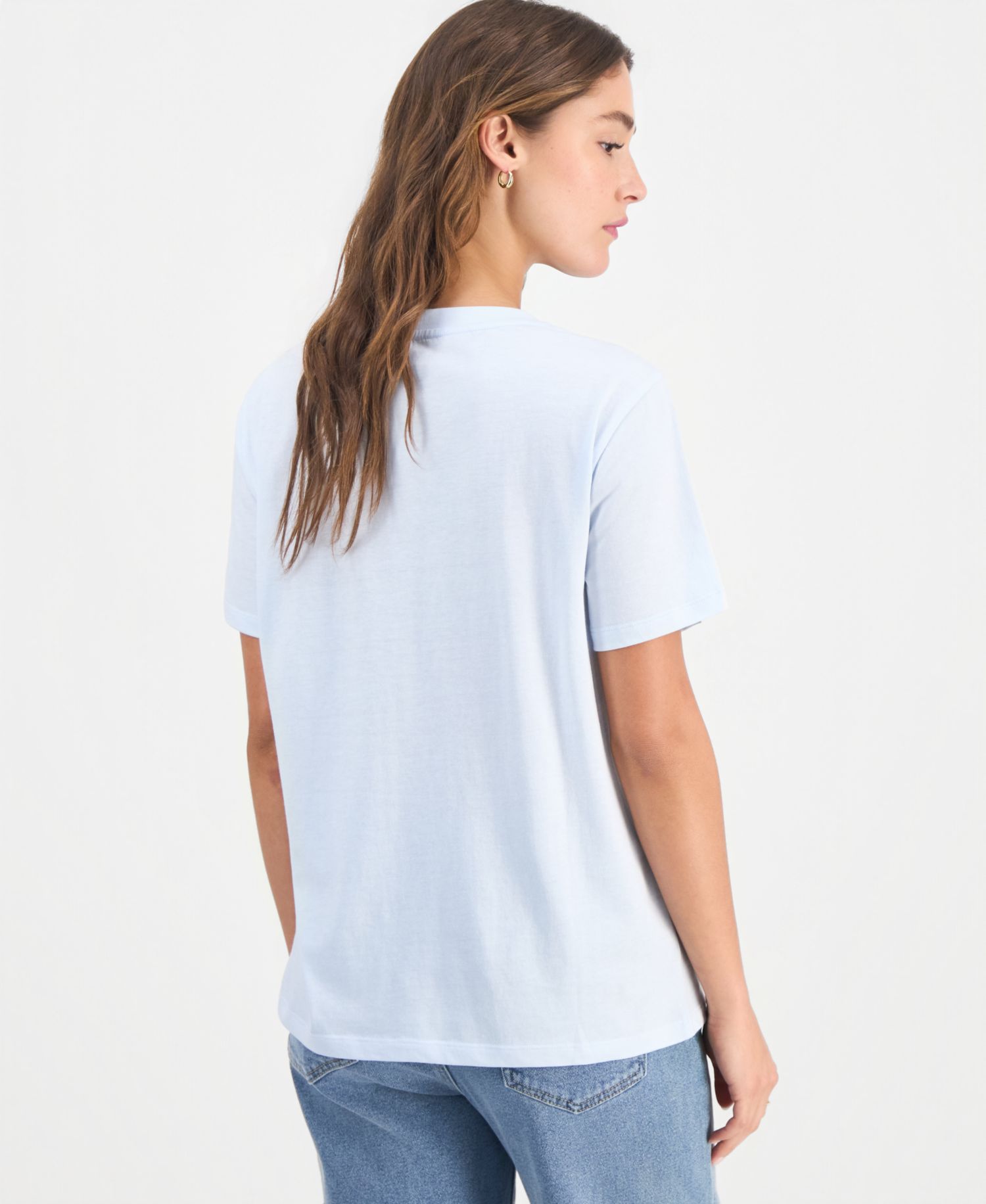 Juniors' NYC Apple Graphic Print Crewneck T-Shirt
