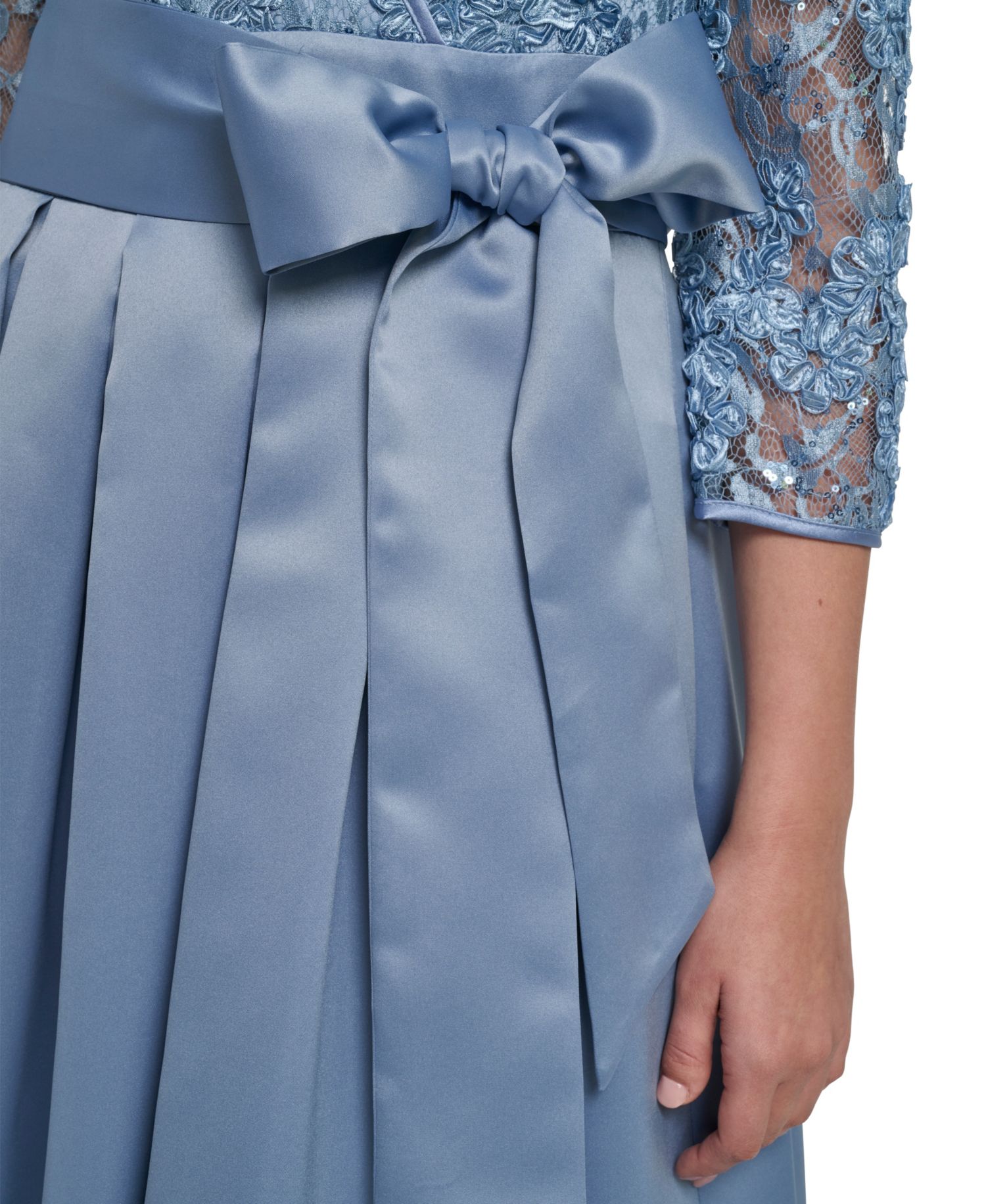 Women's V-Neck Pleated Skirt Ball Gown