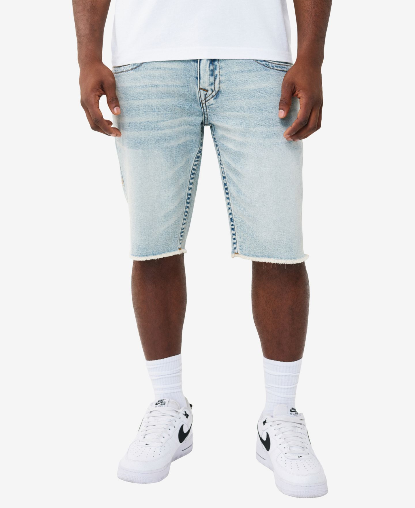 Мужские шорты True Religion Straight-Fit Hem, цвет: Индиго светлая варка — фото 1