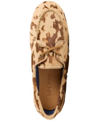 Women's Slim Lace-Up Boat Shoes