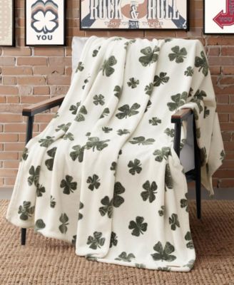 Clovers Plush Throw, 50" x 70"