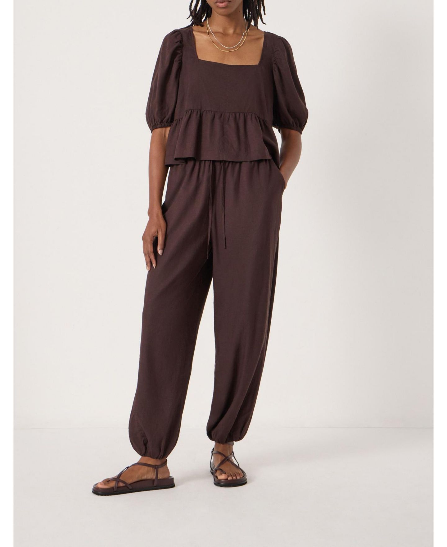 Женский топ Hush Alva Puff Sleeve Linen Beach, цвет: Тёмный коричневый — фото 8