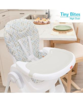 Baby Fisher Price Tiny Bites highchair one-click fold, 7 heights, 2 reclines, removable dishwasher-safe tray, lightweight and space-saving.