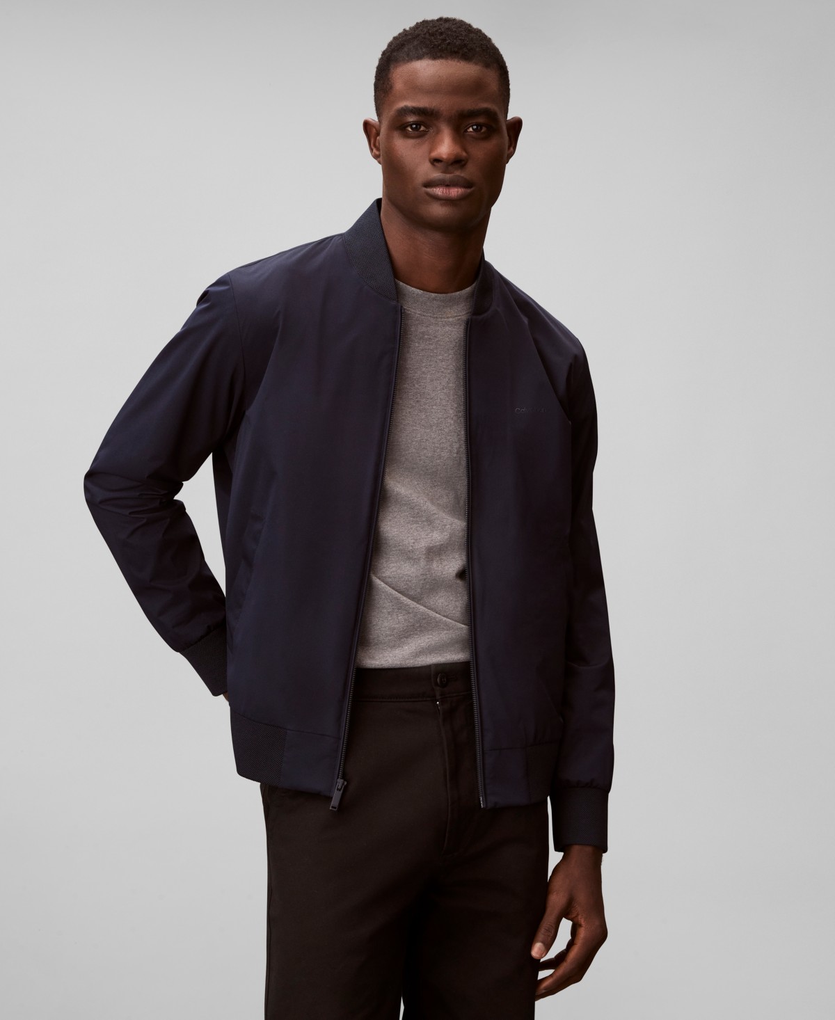 Мужские куртки Calvin Klein Men's Birdseye Round Collar Bomber Jacket — фото 1