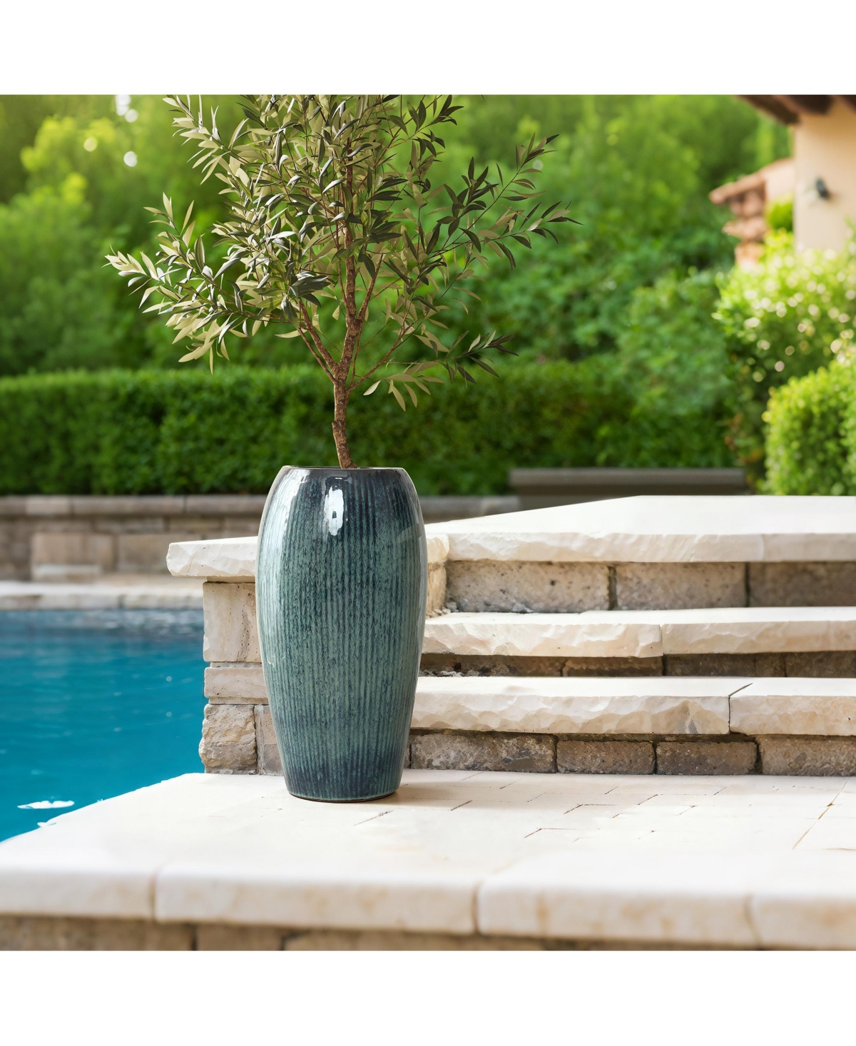 LuxenHome 23-Inch Tall Ceramic Planter