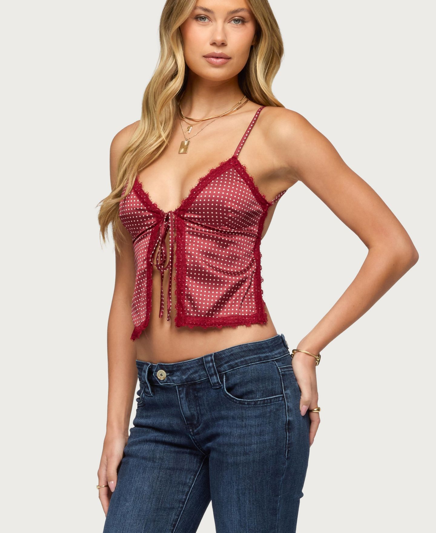 Женский топ Edikted Backless Satin Effect Polka Dot, цвет: Бордовый — фото 4