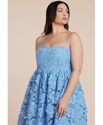 Women's Fit And Flare Lace Gown