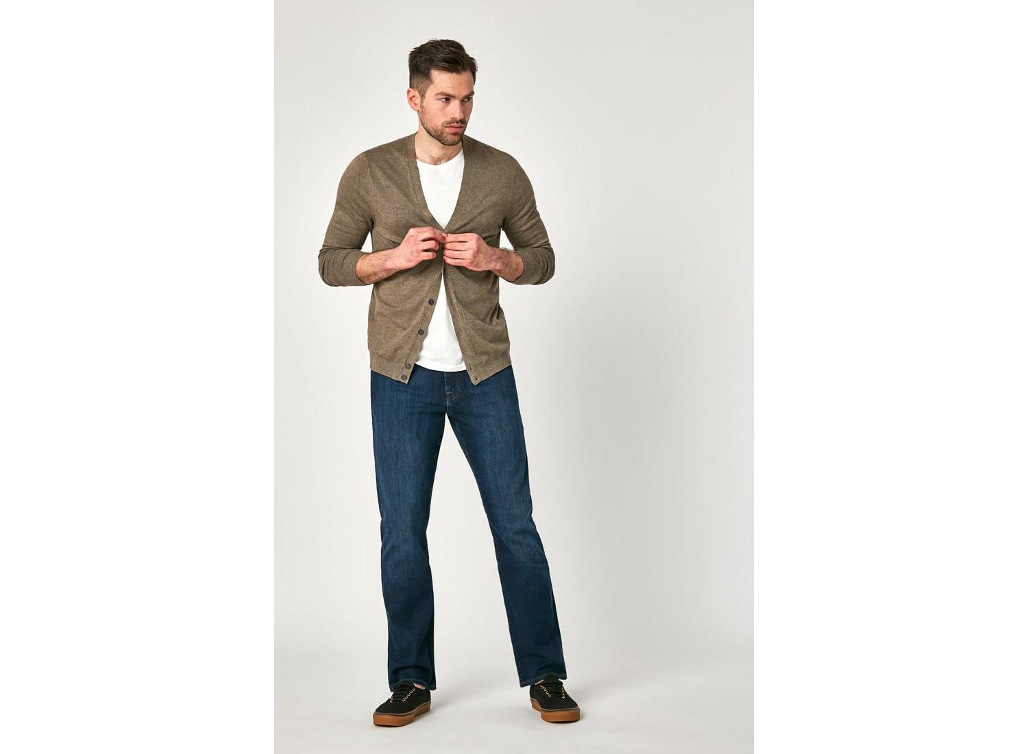 Men's Deep Clean Comfort Matt Mid Rise Relaxed Straight Leg Jeans