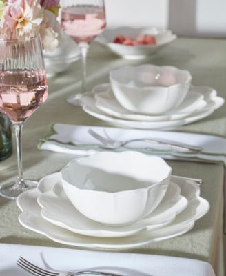 Studio 1414 Scallop 16-Pc. Dinnerware Set, Service for 4