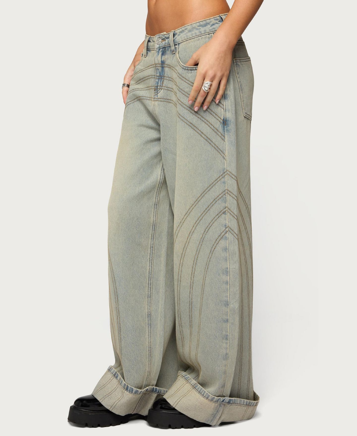 Женские джинсы Edikted Cuffed Low Rise Baggy, цвет: Синий винтажный потёртый — фото 4