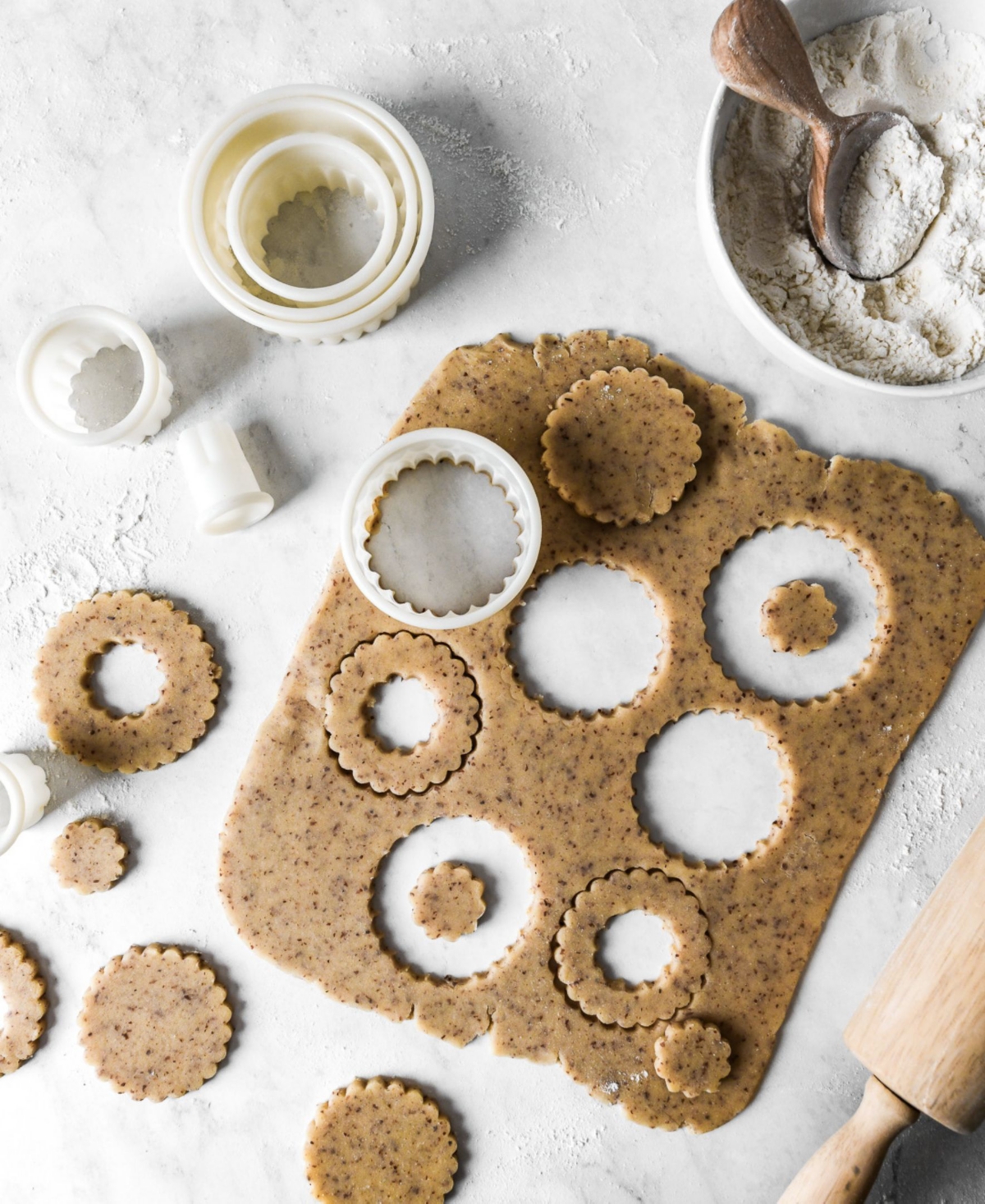 De Buyer 9-Piece Round Fluted Cutters