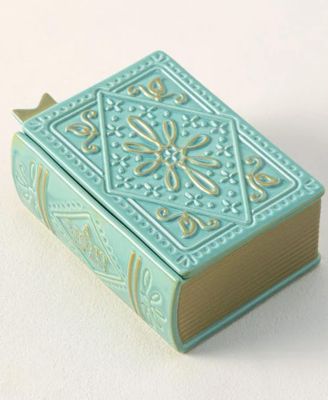 A Light Read Porcelain Book Candle, 9 Oz