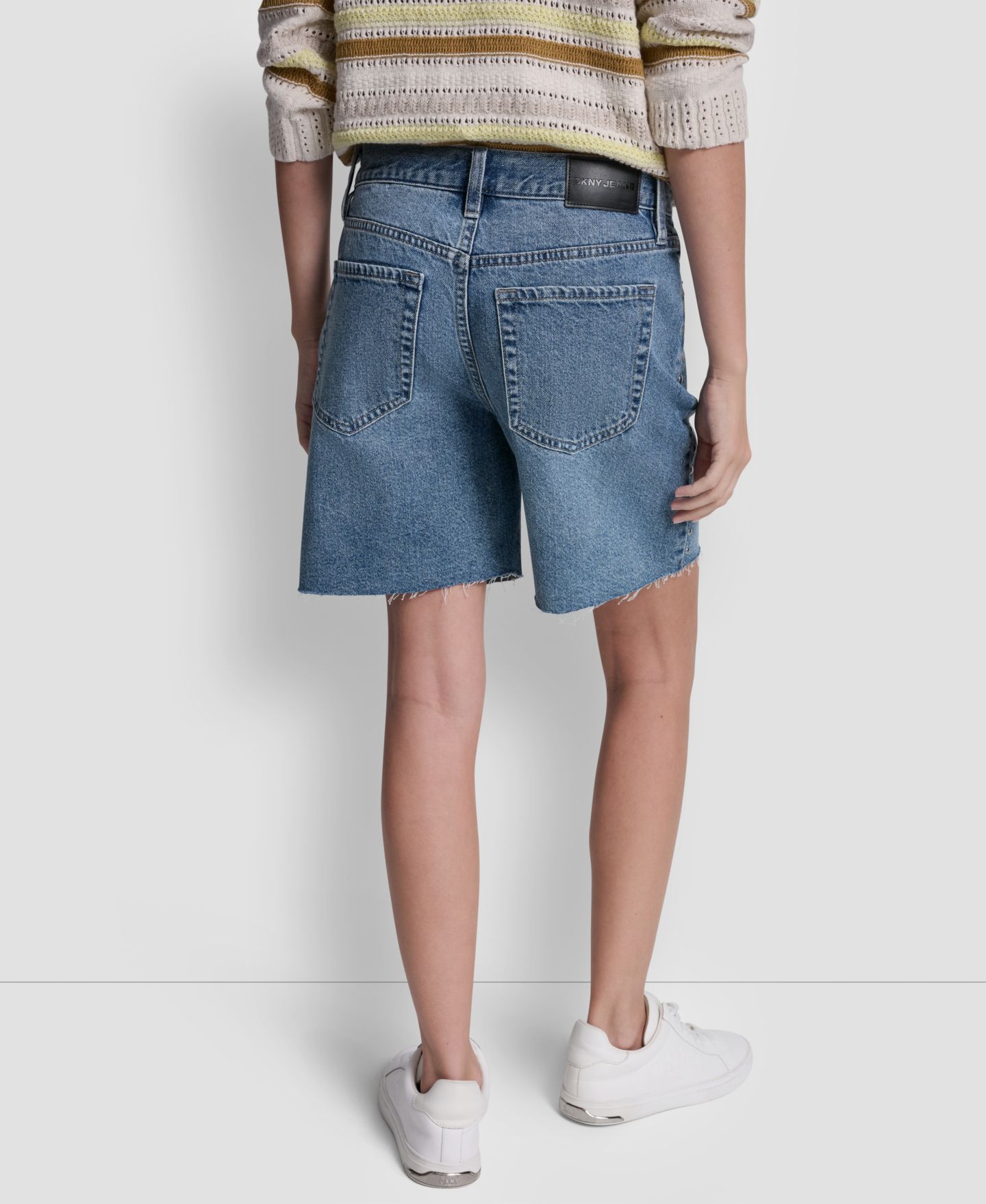 Женские шорты DKNY Jeans Mid-Rise Relaxed, цвет: Кедровый — фото 5