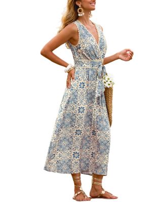 Women's V-Neck Pull-On Unlined Dress