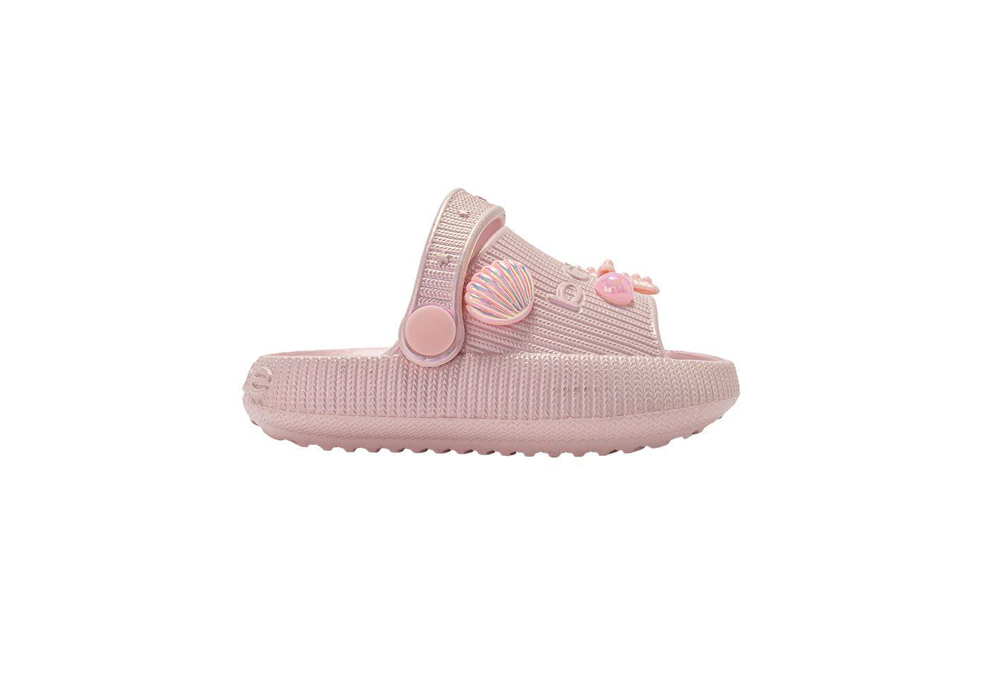 Детские шлёпанцы Bebe из EVA на платформе с радужным покрытием и морскими подвесками, цвет: Светлый розовый — фото 2