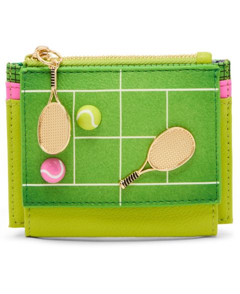 Betsey Johnson Net Worth wallet