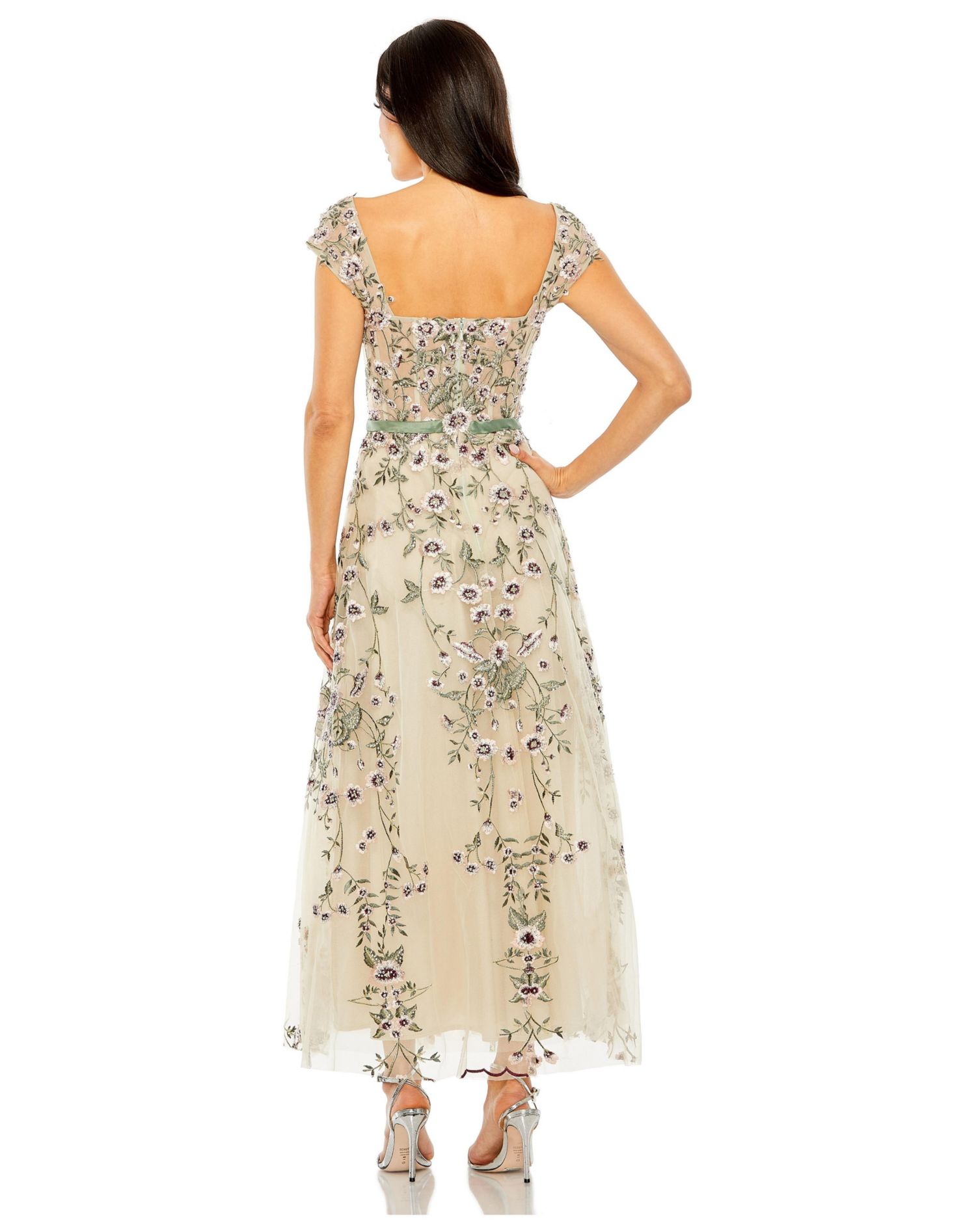 Women's Floral Embroidered Sweetheart Neckline Dress