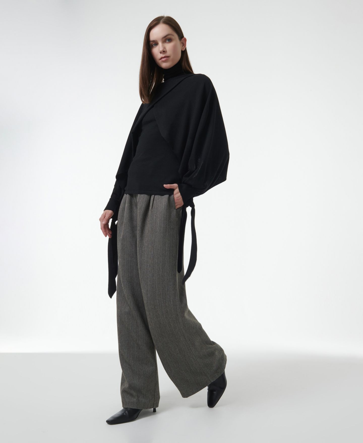 Женский свитер Leem Layered Butterfly Sleeve Knitted, цвет: Чёрный — фото 2
