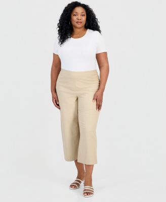 Plus Size Pull-On Wide-Leg Capri Pants