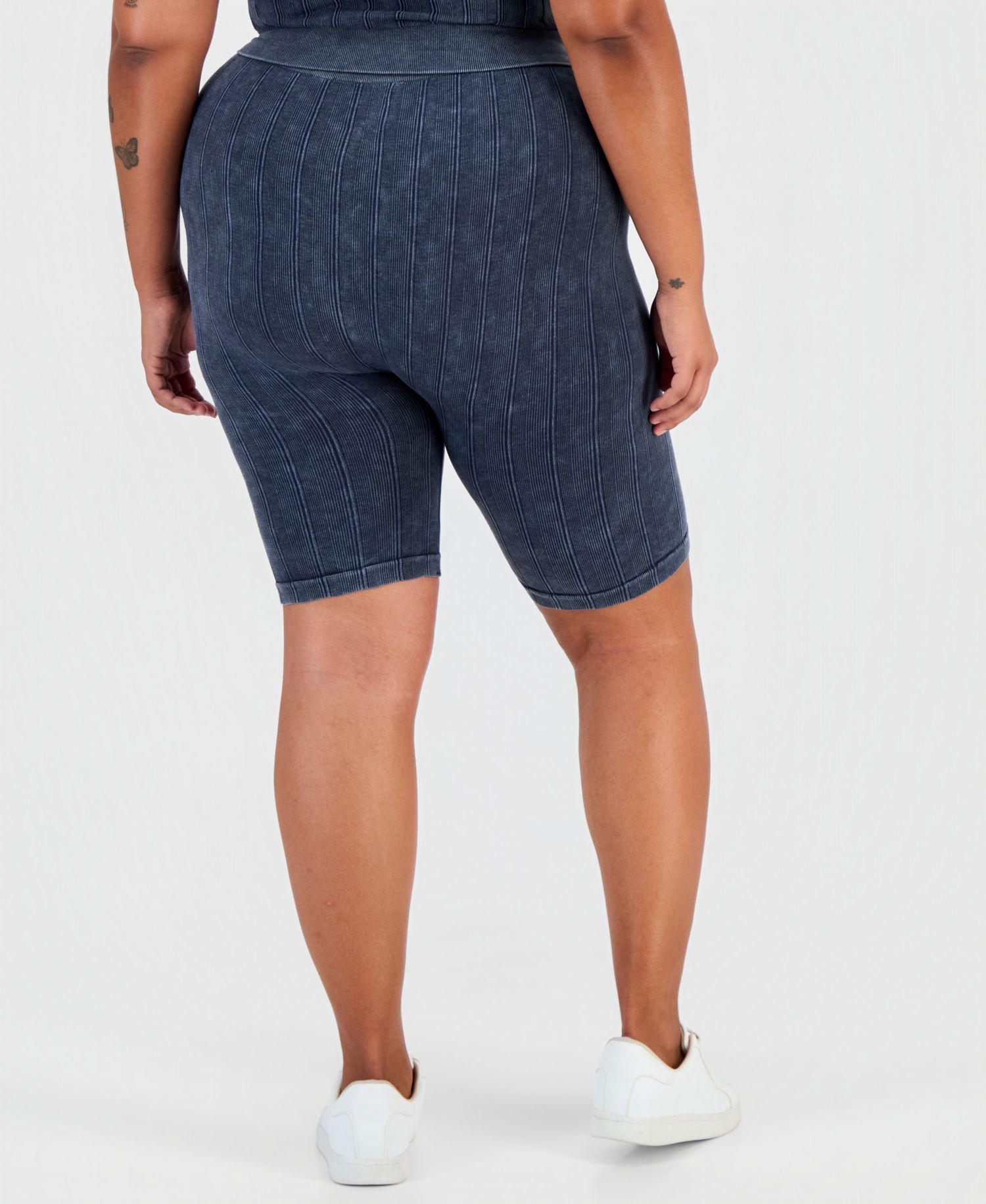 Trendy Plus Seamless Ribbed Pull-On Shorts