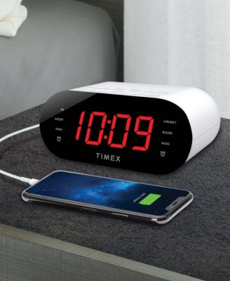 Timex T232 Dual-Alarm FM USB Charging Alarm Clock Radio