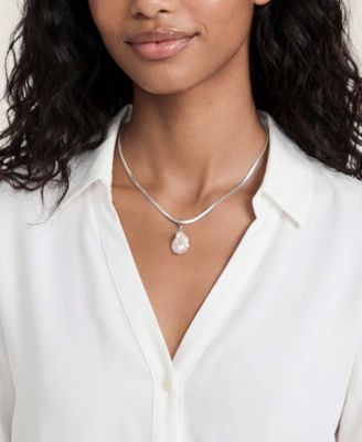 Baroque Mother of Pearl Pendant Necklace