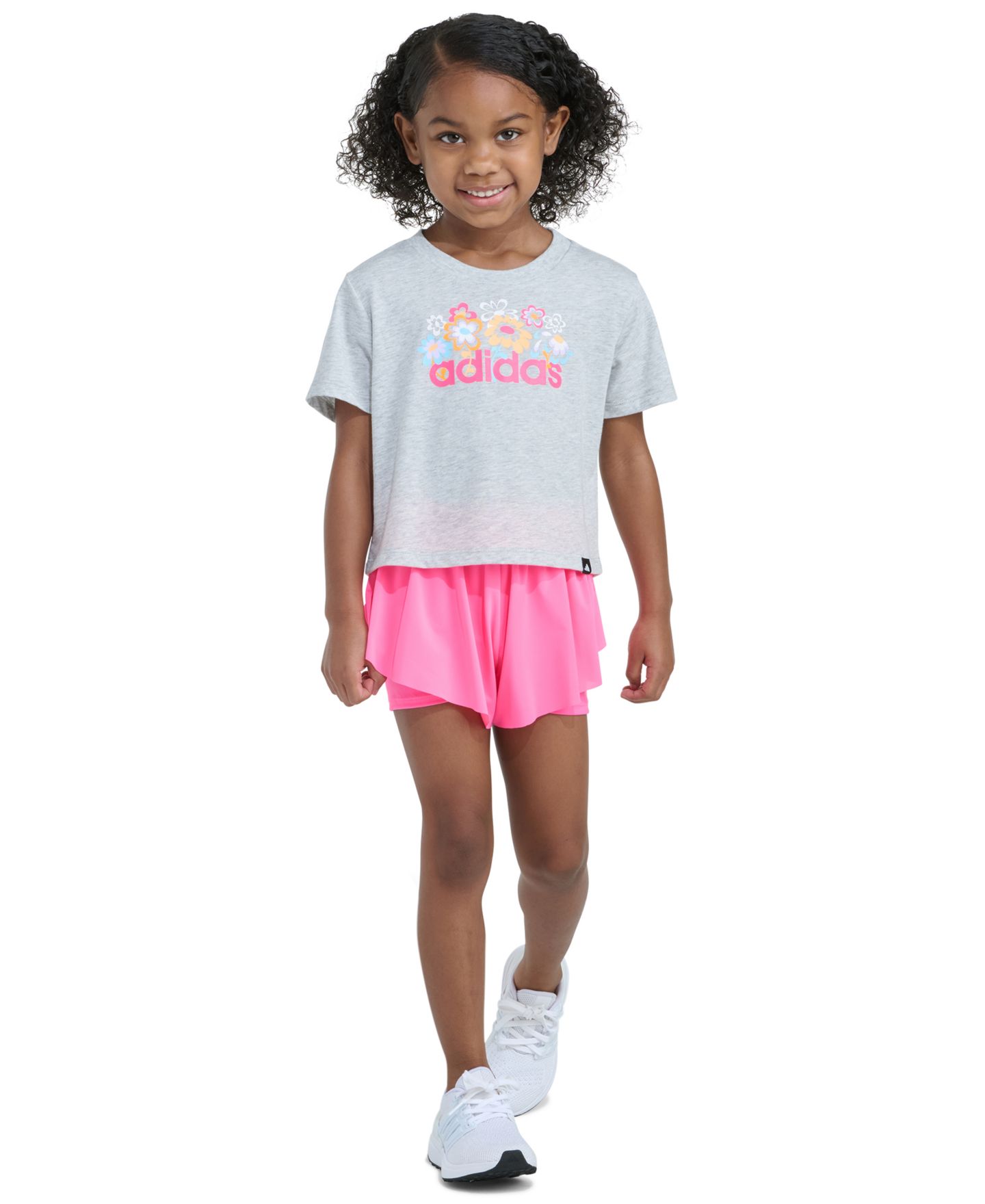 Комплект adidas Short-Sleeve Graphic Heather T-Shirt and Flowy Shorts, 2-Piece Set для девочек, цвет: Светлый серый / Розовый — фото 1