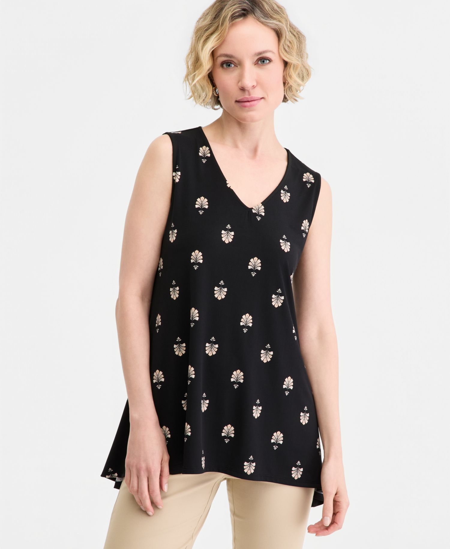 Women's Printed Sleeveless Vneck Knit Top