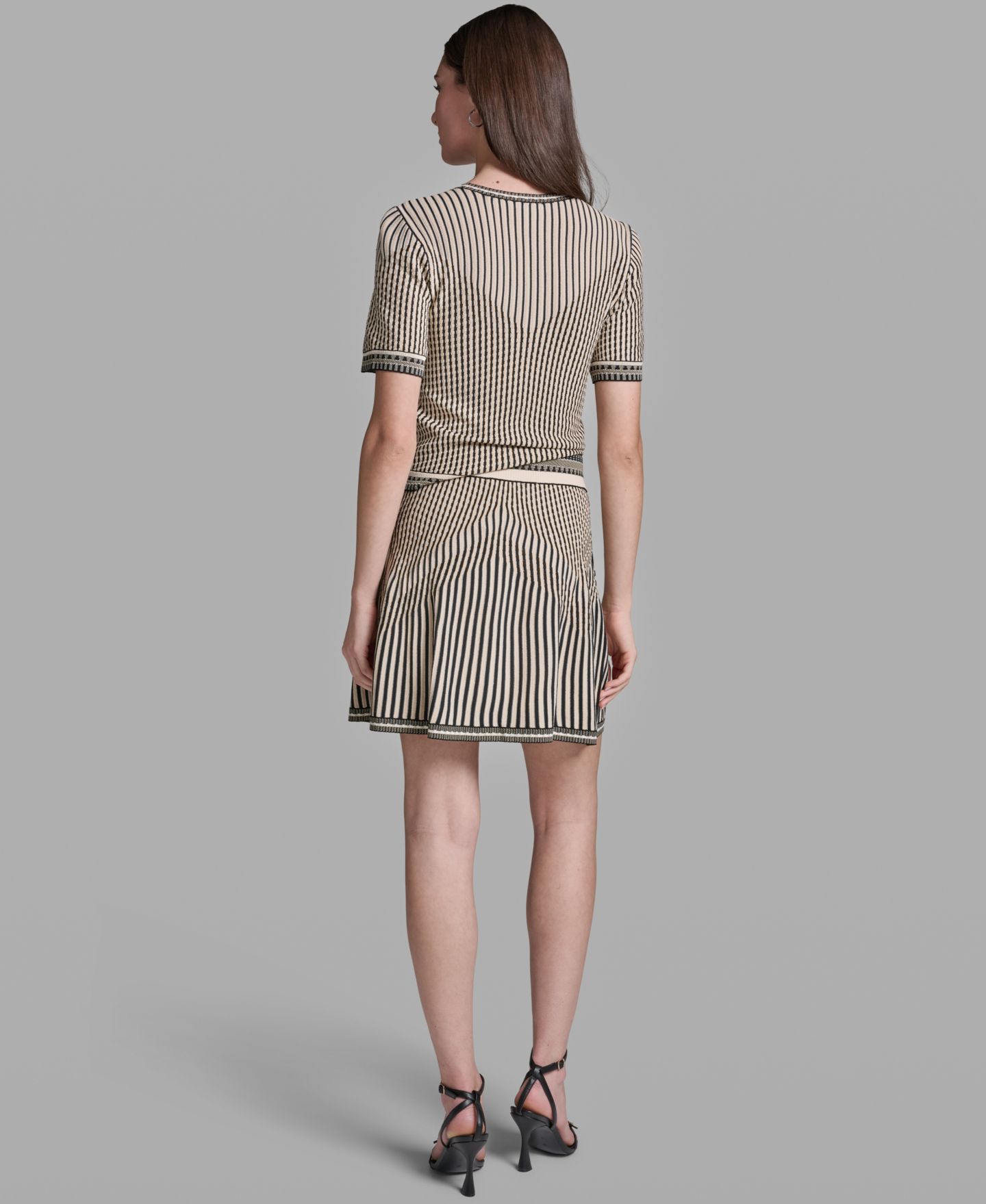 Женская юбка BCBG Mix Pattern Sweater Skirt, цвет: Чёрный комбинированный — фото 7