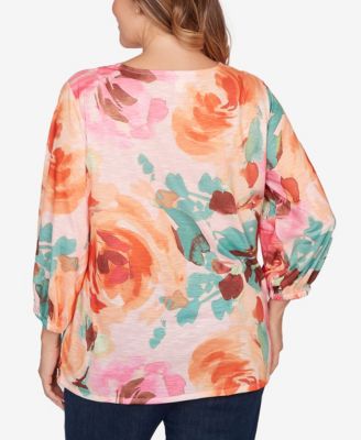 Plus Size Scalloped Neck Bold Floral Knit Top