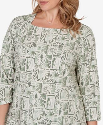 Plus Size Seashell Patchwork Knit Top