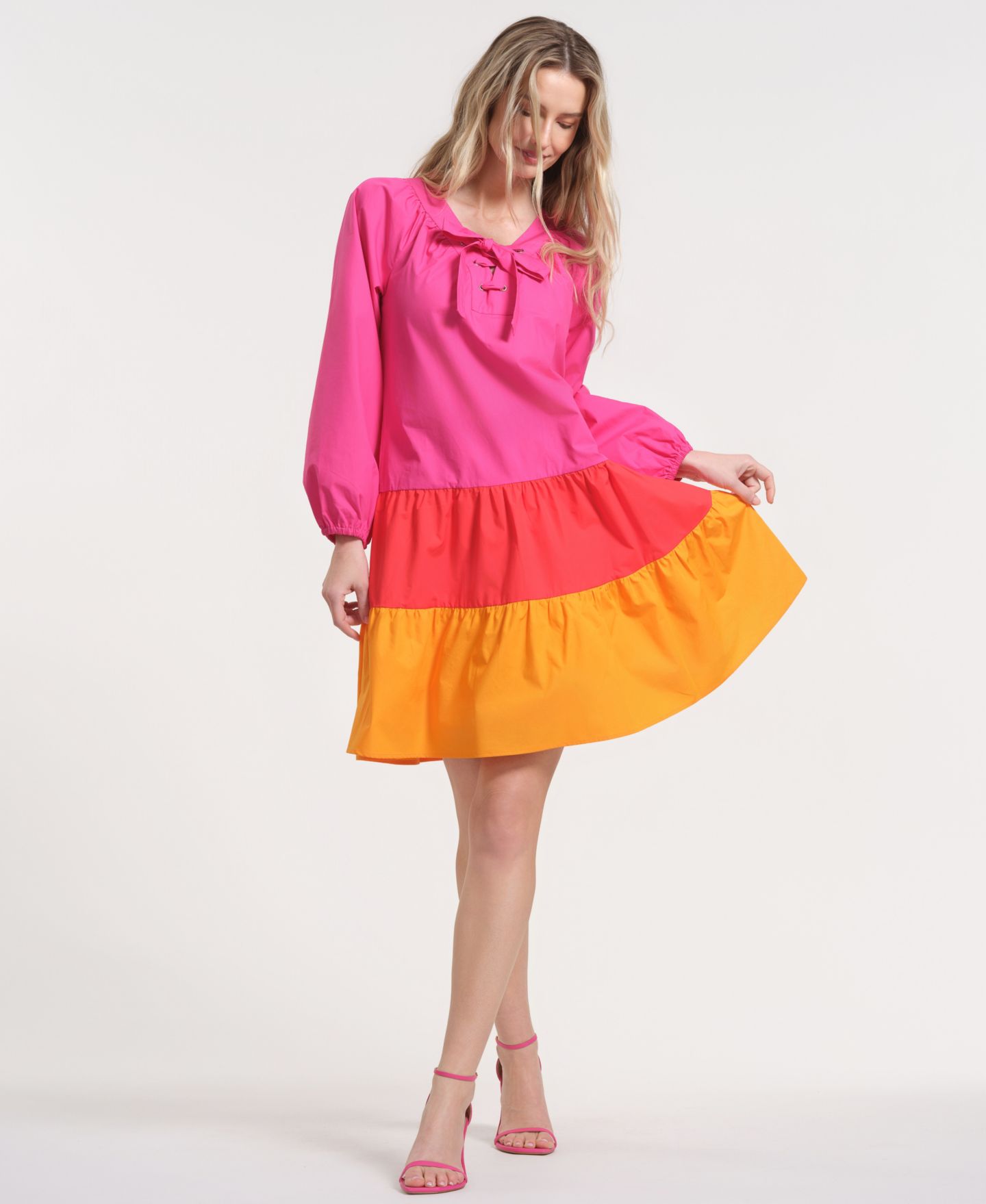 Женское платье Isaac Mizrahi Long-Sleeve Tiered Midi, цвет: Розовый разноцветный — фото 1
